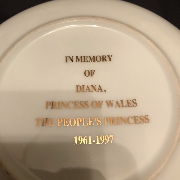 In Memory of Diana Plate - Picture 2 of 2
